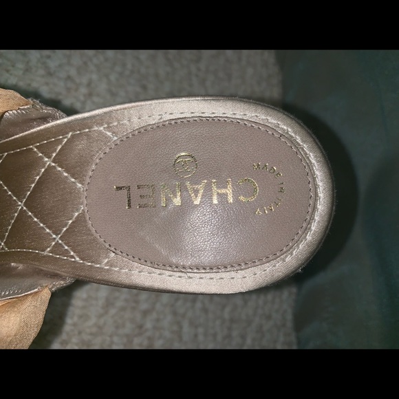 Authentic vintage Chanel heels - Picture 5 of 6